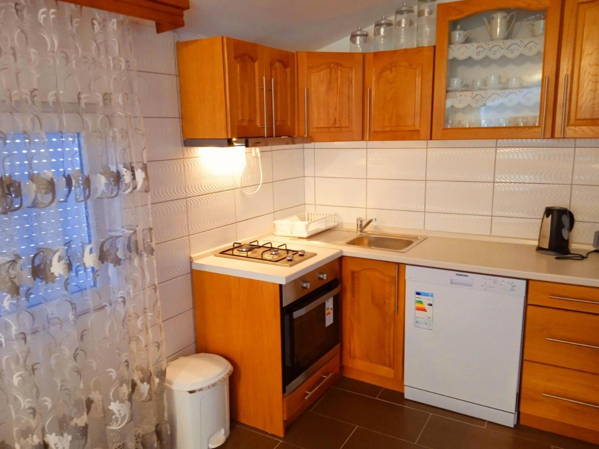 Apartman Josipa Peroj Eksteriør billede